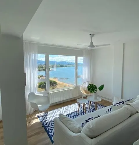 Frente Al Mar 公寓 *